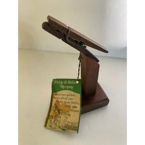 Vintage Clothespin Recipe Holder by Giftwood